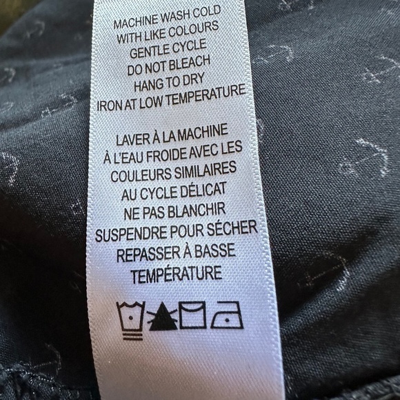 🌸Ricki's Black and White anchor  design blouse - Picture 8 of 8